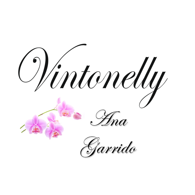 Los tocados Vintonelly y sus complementos son 100% artesanales. Cada evento es un recuerdo, y queremos que tengas algo para contar esa historia.