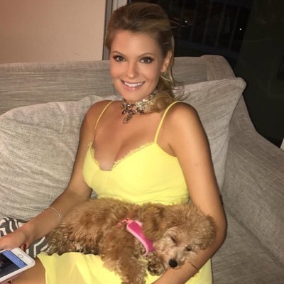 michelleGuari18's profile picture. Hello