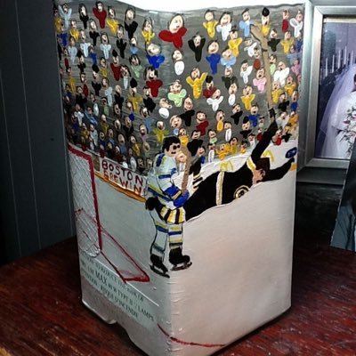 TurnpikePalette's profile picture. Custom painted glass and other fine gifts.