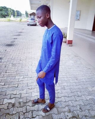 I can be simple and difficult, it all depends on whom I deal with.