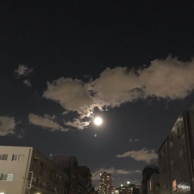 adocs_'s profile picture. 飴だけを与える人間になりたいスーパーポジティブマンです。