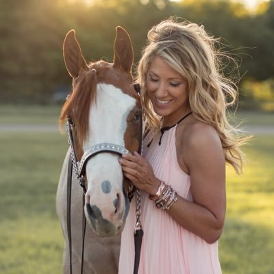 Sports Fanatic ⚾️ Dog Mom 🐕 Total Unicorn 🦄 
Disclaimer: definitely cooler online.