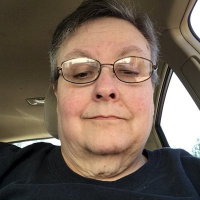 In my 60s, semi-retired proofreader. Nonna to Violet & Emmett. Moderate socialist and queer. Married to Kay.