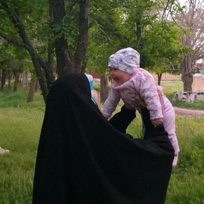 منم کاهی که با آهی بلرزد دامن صبرم...
🌱 یک معلم 🌱