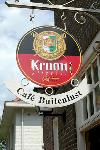 Meest uitgebreide speciaal bier café van NL, rokersserre, wekelijks live muziek,  Oirschot