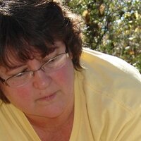 Cynthia Robinson - @BeekeeperOnDuty Twitter Profile Photo