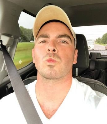 Am a sugar daddy seeking for an honest, straightforward and trustworthy sugar baby to make me happy, i will like to send her $400 twice in a month if you’re rea