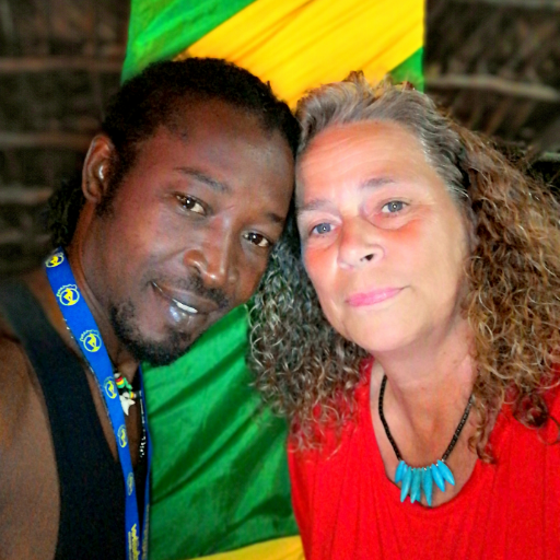 akallenbach's profile picture. LET LOVE RULE 🇯🇲💋