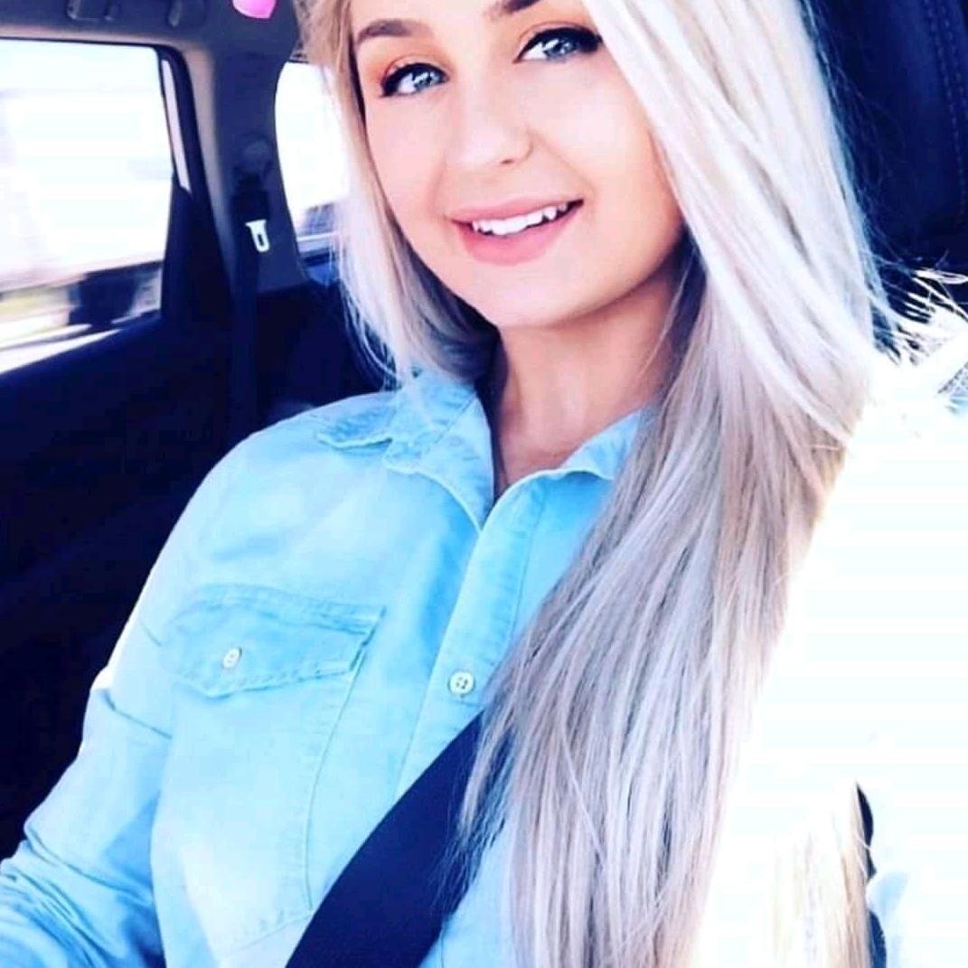 HeatherArnett16's profile picture. 