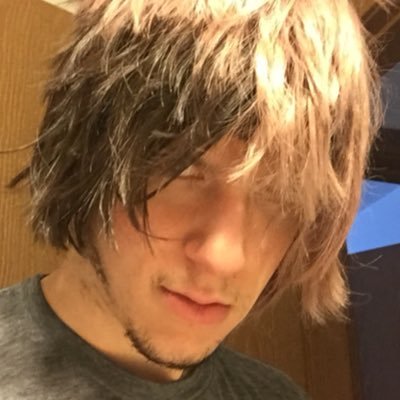 RichardBeins1's profile picture. You know, just chillin’, and of course doing sick ass kick flips. Sometimes I like to vape while riding on my hoverboard and wearing air pods.