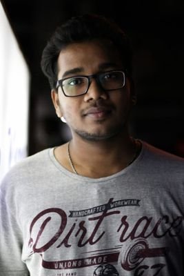 VinodhVinuu's profile picture. 