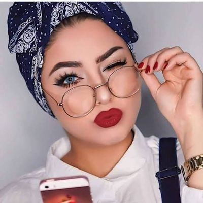 گآئن آلدوشـهہ😜~~عآشـقهہ آلشـوگولآتهہ😋
تآفهه🙋~~ لمـضـهہ😉~~گله آلآ آلنگد😡👊
بحبه بجد❤ بآبآ ومـآمـآ آلآهمـ مـن گل مـهمـ🌸