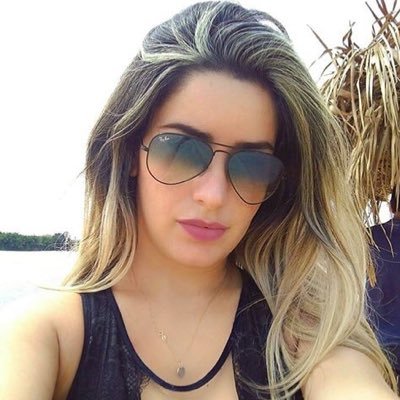 i am open to all kinds of discussions i am vanessa Fortier i also have a Hangouts account: clavera.sandelle85@gmail.com and a number whatshapp +225 52153361