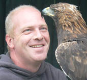 Roofvogelpark's profile picture. Valkerij Centrum - Roofvogelpark. Roofvogeldemonstraties, kinderfeestjes, roofvogelworkshops valkenier opleiding, stage en falconry equipment.