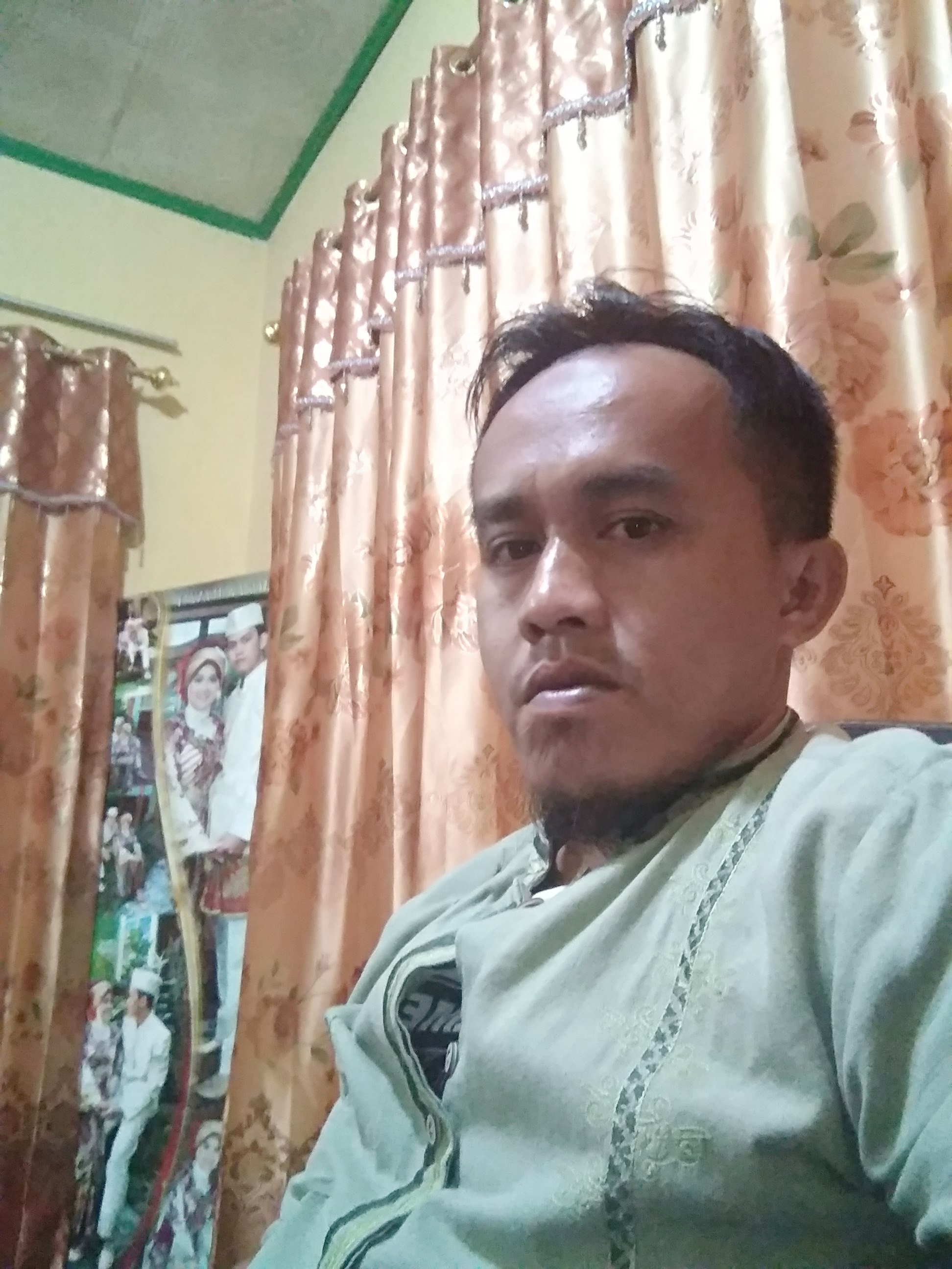 MocitOcd's profile picture. Sukabecanda