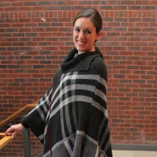 hrochelledesign's profile picture. Graphic Designer & Social Media Manager