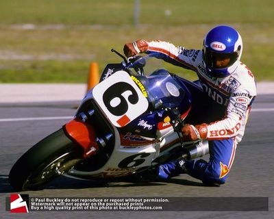 sp269404777's profile picture. 所有バイク
VTR1000SP-2
VFR750F(RC24)
CBR1000RR(SC59)→ZRX1100に乗り換え
SC36再生中