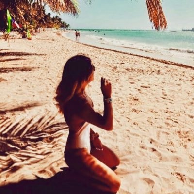 Evocando tu forma de ser una niña en frasco de mujer... Ingeniera🌴