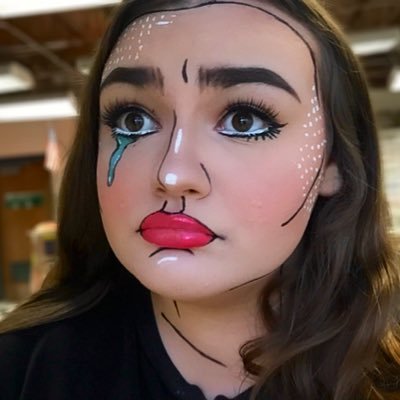 Aspiring makeup artist 🔮 Follow my insta: https://t.co/u5qsqIhxd9 link below 😁