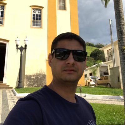 vitruiz's profile picture. 