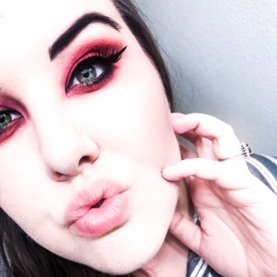 DrewElizabeth Profile Picture