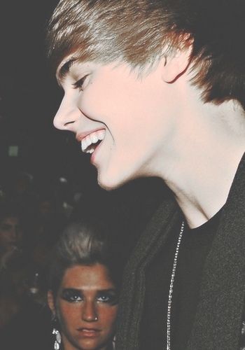 FcosJusBieberBr's profile picture. 