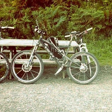 Engineer working in Essex. Loves mountain biking in all it's forms.