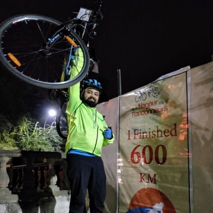 Java Addicted - Engineer at Persistent-  ultra distance Cyclist-  Lives in  Bharat 🇮🇳 https://t.co/XjUgVxeR3U