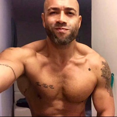 yanmenezes13's profile picture. Faço de mim uma casa de sentimentos bons, onde a má fé não faz morada e a maldade não se cria 😉👊🏻🙏 1,78 79 kg Moreno Claro e Tatuado