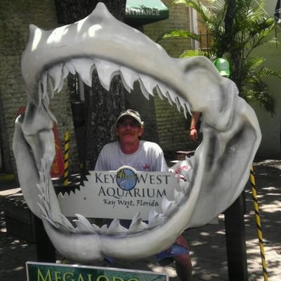 KelpratB's profile picture. Military Vet , 💯 % Trump 🇺🇸 , NRA Lifetime since 1974 , love to go out for Target Practice & Fishing 🎣 .