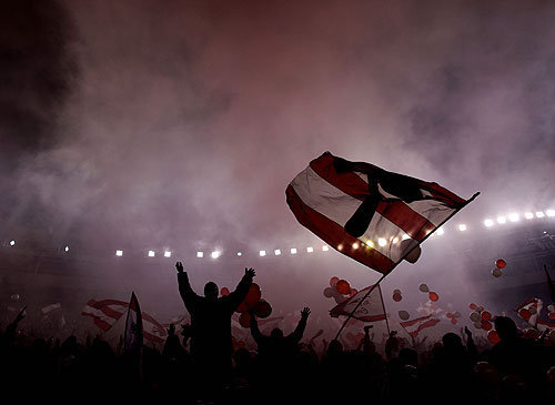 Hincha furioso del León. Escuela del Fútbol Argentino y Tetracampeón de América.