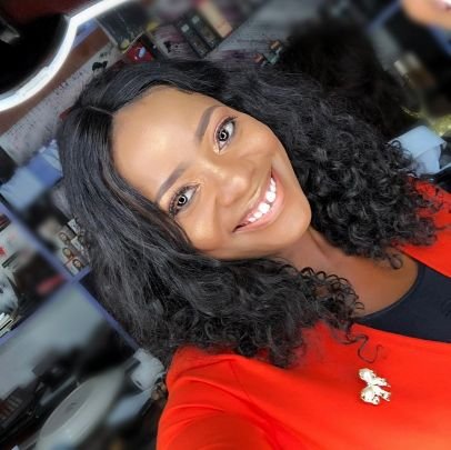 Marketing Strategist 👩🏽💻 📩 vanessaowhondah@gmail.com