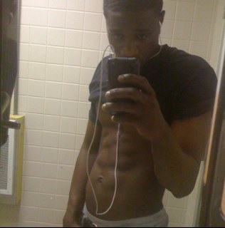 Mon3yStackingC's profile picture. It's ya Boii Louie Babyy wale it do Shortyy you can follow me As long as you ain't 30 and ova