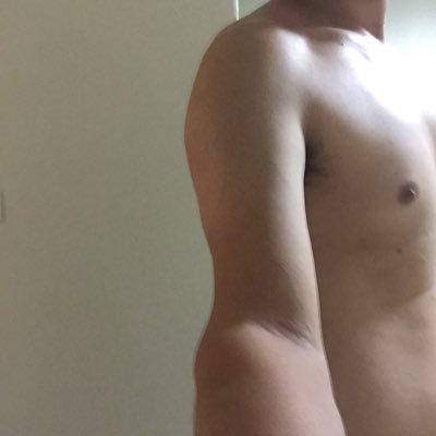 kniQaY1Y2kwaK5L's profile picture. 174 66