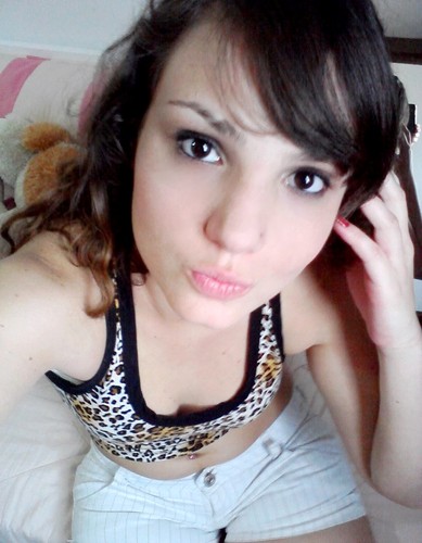 tatihzinha's profile picture. 