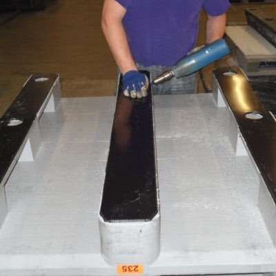 SPECIALIST SERVICES FOR PLASTIC PALLETS AND CRATES We wash, inspect and repair your plastic