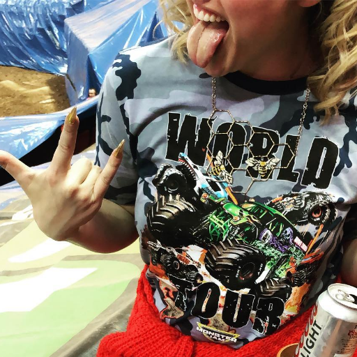 QueenBey_4's profile picture. You cannot kindle a fire in any other heart until it is burning within your own. Don't quit your day dream! ❤️