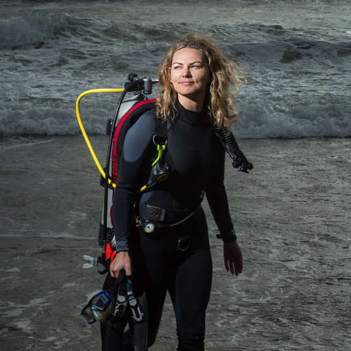 Marine Biologist, National Geographic Explorer,
Chief Scientist & CEO of @thehydrous, Visiting Scholar @StanfordVR, @ExplorersClub #EC50 class of '23