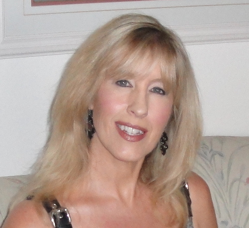 I am a wife, mother of two daughters, and a Speech Pathologist. My focus is creating and living a life that fits me.