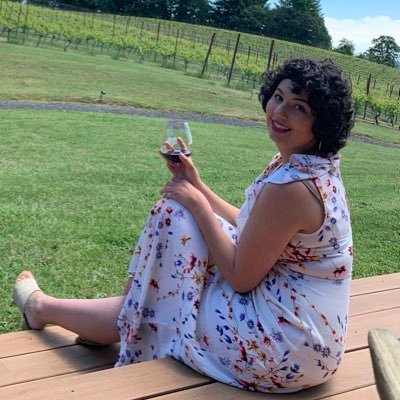 Queer 🌈 Brown 👋🏽 Into wine 🍷