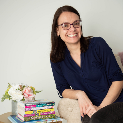 Children's book author | Instructor at @SimmonsUniv | Chocolate enthusiast | Repped by @joanpaq | she/her.