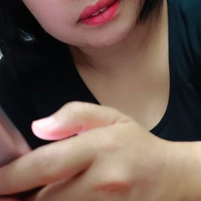 mencari rangsangan biar semakin hot & menggairahkan
suka yg besar panjang😍