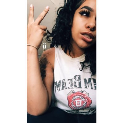 tayoxo's profile picture. ✧ ° ☆ ° ˖ I tried | 19 ˖ ° ☆ ° ✧