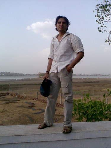 roshansingh411's profile picture. 