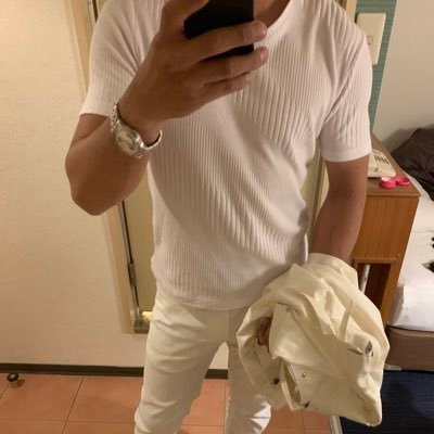 otabe_1001's profile picture. 沢山の人を笑顔に変えることのできる力を持っている人に憧れる僕です。好きなものは…吉田山田、白い服、白いご飯、豆腐です