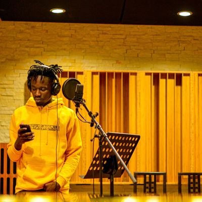 Parody Account :Linking Real Fans Of @mreazi. Second The Movement. Help Support Good music. One Unique Artiste in Africa Right Now. Contact: bookings@mreazi.com