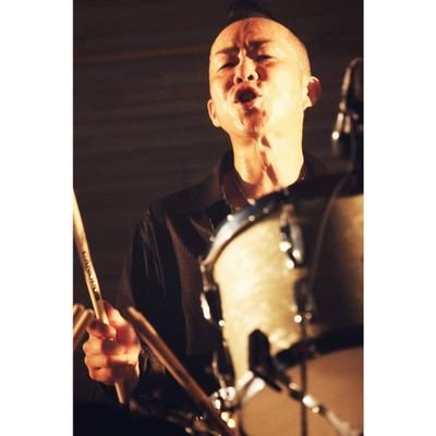 billy_black2015's profile picture. 『それだけで生きてけんのは　ちっとも不思議じゃねぇよ❣』　　　
チバユウスケなき今、ジャンルを越えた　　　　
　とんでもない歌が鳴り響くバンド、ボーカリストを探索中🤗