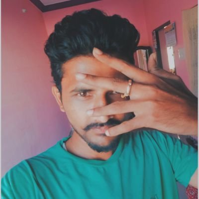 vishnunallasiv2's profile picture. socialist: எல்லோரும் நல்லா இருக்க வேண்டும் 😇... அதில் நானும் ஒருவனாக இருக்க வேண்டும்😎