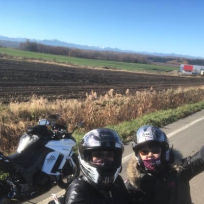 Z1000SXに乗っています^_^ 嫁さんはninja250に乗っています どうぞよろしくです。基本はROM専垢ですが たまに呟きます。リプの返しは超遅いのでご了承下さい。 フォローに気づくのも遅いです。