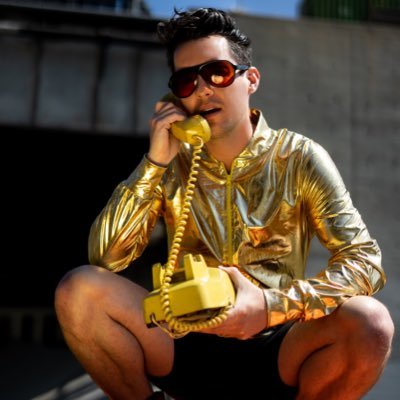 cblakeparker's profile picture. bike man 🚴 dog man 🐕 drink man 🍹